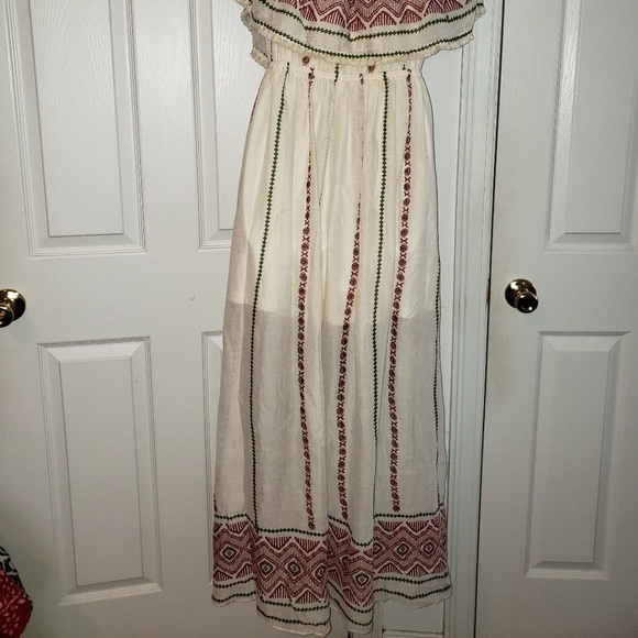 Border Print Maxi Dress - Picture 6 of 6